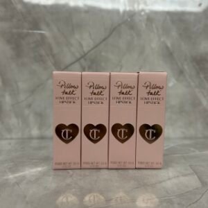 💹45✍️明通版本
CT粉钻金管口红.现货4色. 
偏爱粉[锻光] NAUGHTY TALK 
暗恋粉[锻光] KISS TALK 
钟情粉[哑光]LOVE Talk 
倾心粉[哑光] DREAM TALK
可配中文标.需要下单备注！