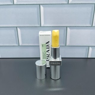 💹45✍️明通版本
更新新色号U002#✔️
普拉达口红明通版3.8g 独家私模 正品膏体饱满 中束可拔 支支雅 细节全对版 味道对香 市面最高版本 非流通普货 正品质量直供 支持对比 配中文标 打12 件432