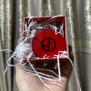 💹75✍️明通版本/礼盒装
新年礼盒装❗️阿玛尼红色气垫，色号：2#  3# 。