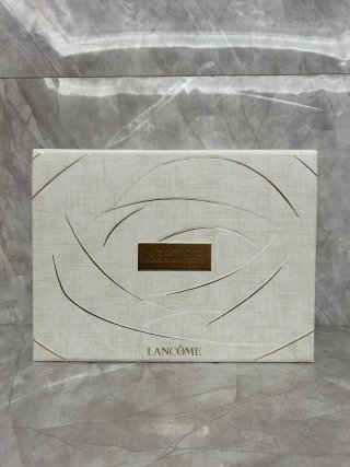 💹160✍️明通版本
兰蔻箐纯水乳两件套明通版!内含:箐纯水150ml+箐纯乳液100ml。