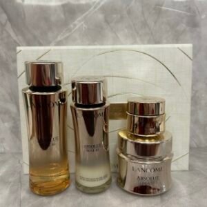 💹290✍️明通版本
兰蔻菁纯四件套明通版！内含：箐纯水150ml+箐纯乳液100ml+箐纯眼霜20ml+箐纯面霜60ml轻盈型。