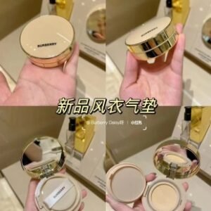 💹50✍️专柜版本
巴宝莉风衣气垫
🔜 一比一质量❗️2️⃣色：	W10#，C20#。
Burberry博柏利巴宝莉新品柔雾持妆风衣气垫	
W10白皙暖调
C20白皙冷调
1 打 12，件 216，批号 5128