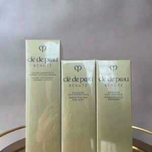 💹80✍️明通版本/单只
CPB单瓶,滋润水/黄水170ml,日乳125ml,夜乳125ml。