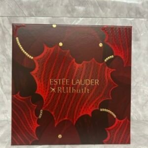 💹180✍️明通版本
雅诗兰黛马年限定套装六件套.包含:马年精华 50ml*1+马年眼霜15ml*1+智妍水50ml*2+智妍面霜15ml*2.配手提袋！