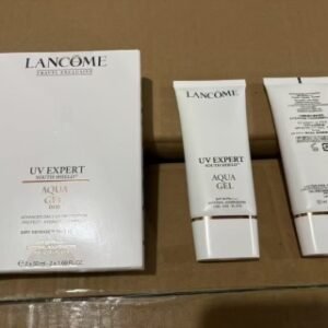 💹30✍️明通版本/单只 最新版
兰蔻小白管防晒霜两件套新版明通版 清爽型 50ml*2 细节全对版 味道对香 市面最高版本 非流通普货 正品质量直供 支持对比 配中文标 打25 件50