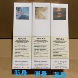 💹30✍️专柜版本
马丁马吉拉身体乳200ml ，味道：慵懒周末 ，航行物语 ，温暖壁炉。
马丁马吉拉沐浴露200ml ，味道：慵懒周末 ，航行物语 ，温暖壁炉。
配中文标 打12 件48