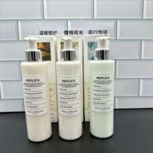 💹30✍️专柜版本
马丁马吉拉身体乳200ml ，3个味道：慵懒周末 ，航行物语 ，温暖壁炉。
马丁马吉拉沐浴露200ml ，3个味道：慵懒周末 ，航行物语 ，温暖壁炉。
配中文标 打12 件48