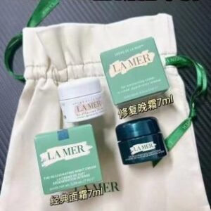 💹45✍️明通版本
海蓝之谜日晚霜小样两件套抽绳版.包含：经典面霜7ml+修复晚霜7ml+抽绳袋.对版对味.可冲正.可配中文标.需要下单备注！