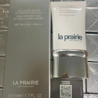 💹40✍️明通版本
莱珀妮/莱伯妮防晒乳液50ml 独家私模 细节全对版 味道对香 市面最高版本 非流通普货 正品质量直供 支持对比 配中文标 打12 件72