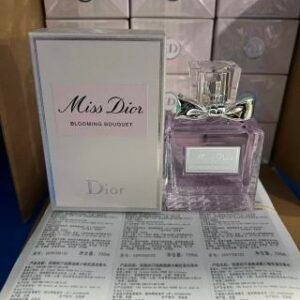 💹58✍️明通版本/中文标+2
❗可配中文标，下单备注
迪奥 甜心100ml淡香，带钢珠（带中文标） 件48支