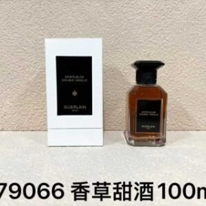 💹70✍️专柜版本
娇兰艺术沙龙100ml 系列:
100啡常鸢尾#180352
100纯粹乌木#144927
100墨色乌木#144941
100亚美尼亚木#179004
100白色革调#179042
100迷夜橙花#179103
100白芷香#178984
100幽白麝香#182233
100香草甜酒#179066
100土耳其玫瑰#179127