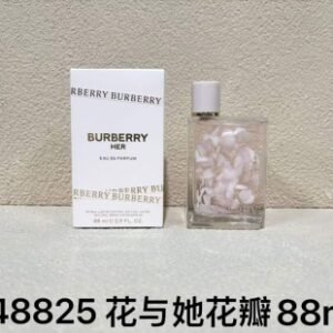 💹70✍️专柜版本
巴宝莉 花与她花瓣88ml #248825