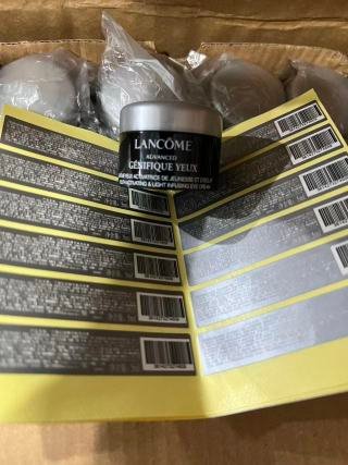 💹18✍️明通版本/小样5ml
老版兰蔻小黑瓶眼霜5ml小样 件480粒 配中文标 现货