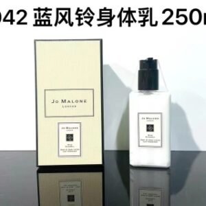 💹45✍️专柜版本
祖马龙身体乳250ml：蓝风铃，英国梨，青柠，海盐！