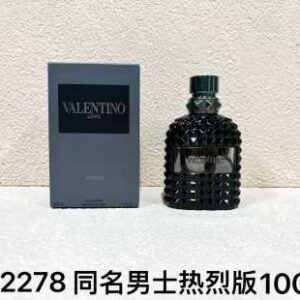💹50✍️专柜版本
华伦天奴732278同名男士热烈版100ml