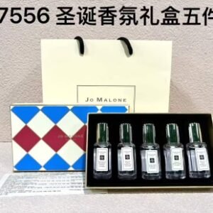 💹60✍️专柜版本
157556祖马龙香水小样9ml五件套25圣诞限量版！内含：9ml×5。