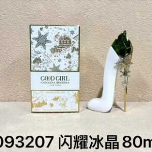 💹55✍️专柜版本
卡罗琳娜093207闪耀冰晶80ml