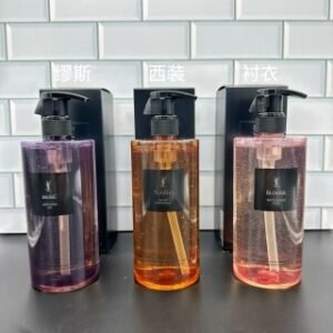 💹50✍️专柜版本
圣罗兰高定沐浴露400ml ，3味：西装 ，衬衣狂野玫瑰 ，缪斯 。打12 件36