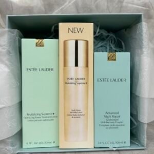 💹220✍️明通版本
雅诗兰黛智妍水乳精华礼盒三件套,包含:智妍水200ML+智妍乳液100ML+小棕瓶精华100ml.配手提袋.产品都是明通版的.分钱分货.送礼必备.高端大气上档次.可配中文标.需要下单备注!