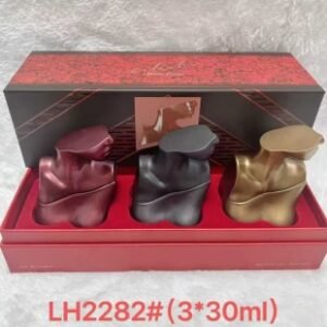 💹60✍️普通版本
LH228碧梨香水中样30ml三件套！内含：30ml*3带喷头！