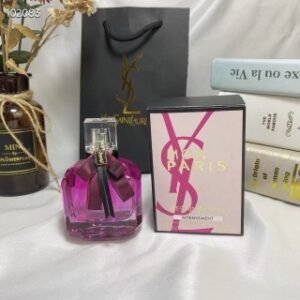 💹40✍️专柜版本/50ml
💹45✍️专柜版本/90ml
YSL圣罗兰紫红巴黎女士浓香水90ml
Mon paris intensement【花耀紫红巴黎】
香调:花香甘苔调
前调:香柠檬梨覆盆子黑醋栗橙
中调:曼陀罗百叶玫瑰保加利亚玫瑰白牡丹小苍兰
后调:开司米木麝香广藿香安息白麝香
属性:女香