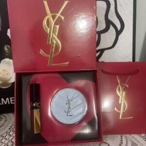 💹80✍️专柜版本
圣罗兰彩妆两件套26年520版!色号自选:
冰蓝气垫-革新小金条1988/1936
冰蓝气垫-爱心唇釉610/440