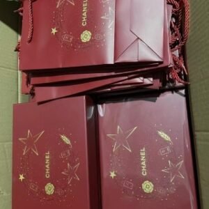💹90✍️专柜版本/红盒
香奈儿coco全身香氛三件套红盒 身体乳200ml 沐浴露200ml 白色鹅蛋护手霜轻盈型50ml 配礼袋+中文标 件24