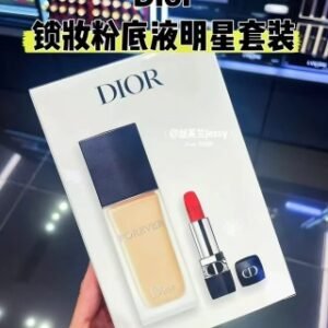 💹50✍️专柜版本
迪奥锁妆粉底液明星两件套!内含:正装粉底液1N#30ml。999丝绒口红1.5g。