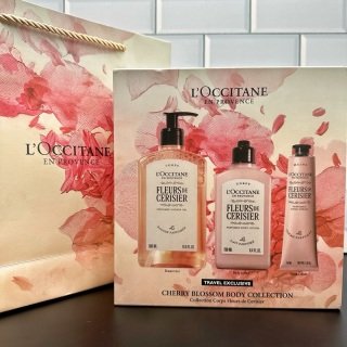 💹75✍️专柜版本
欧舒丹樱花三件套增量版 身体乳250ml 沐浴露500ml 护手霜75ml 配礼袋+中文标 打12 件24
