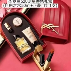 💹400✍️明通版本
没有大货的,急单不要报✔️圣罗兰雪糕五件套!内含:身体乳50ml-自由之水50ml-革新小金条1936-rm1.3g-粉皮革气垫小样b10。